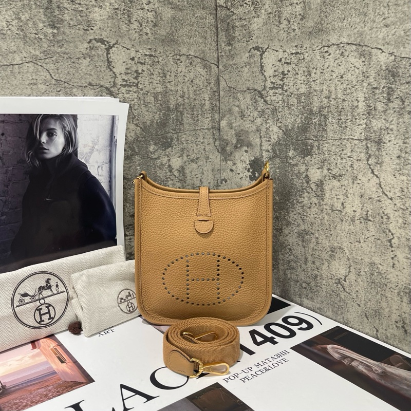 全新 Hermes 愛馬仕4B餅乾色金扣 Evelyne-0