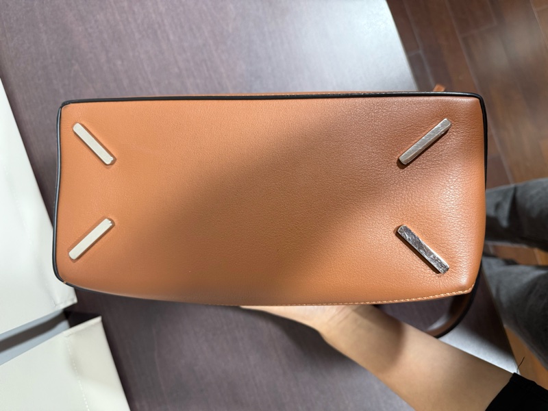 Loewe puzzle medium 焦糖棕-5