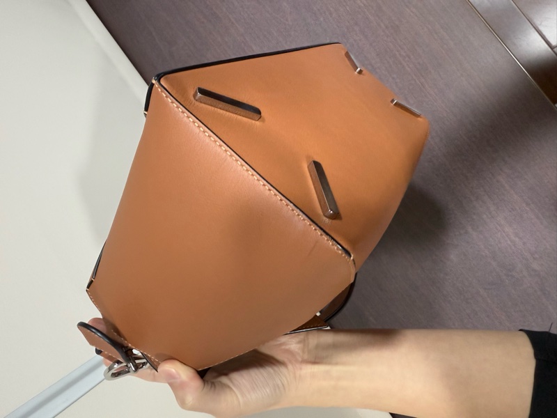 Loewe puzzle medium 焦糖棕-6