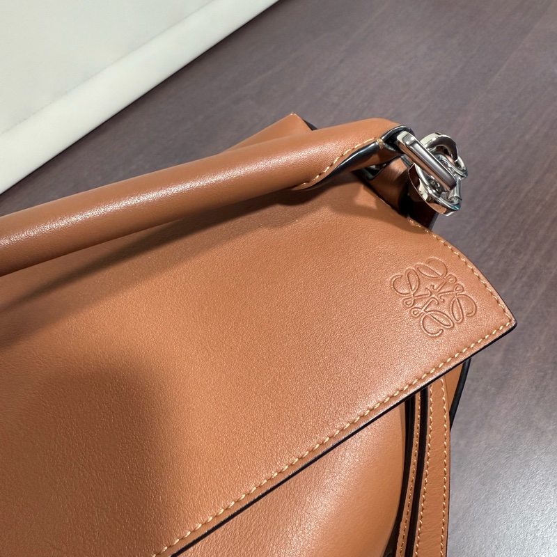 Loewe puzzle medium 焦糖棕-8