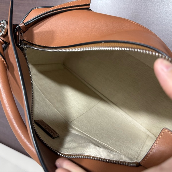 Loewe puzzle medium 焦糖棕-13
