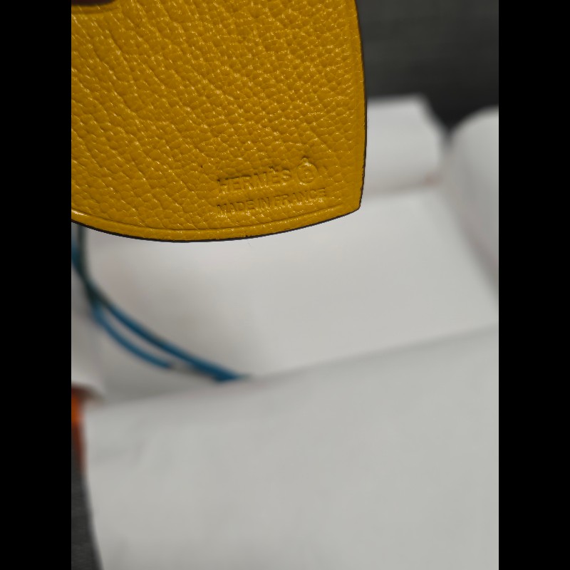 Hermes 愛馬仕 petit H 愛心皮革絲巾繫繩掛飾-6