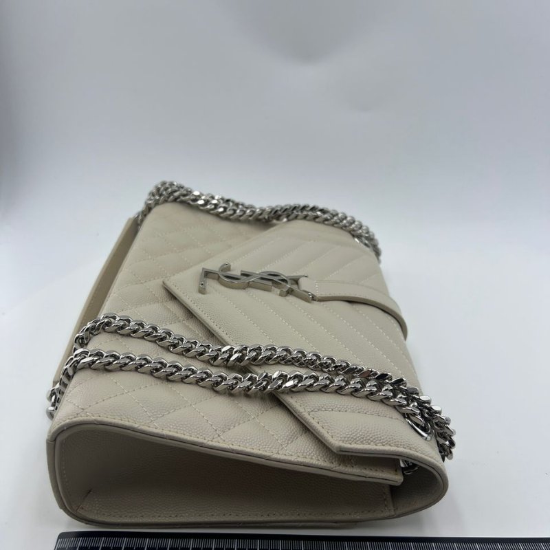 聖羅蘭銀色信封包 尺寸 22×15×6 配件防塵袋-4