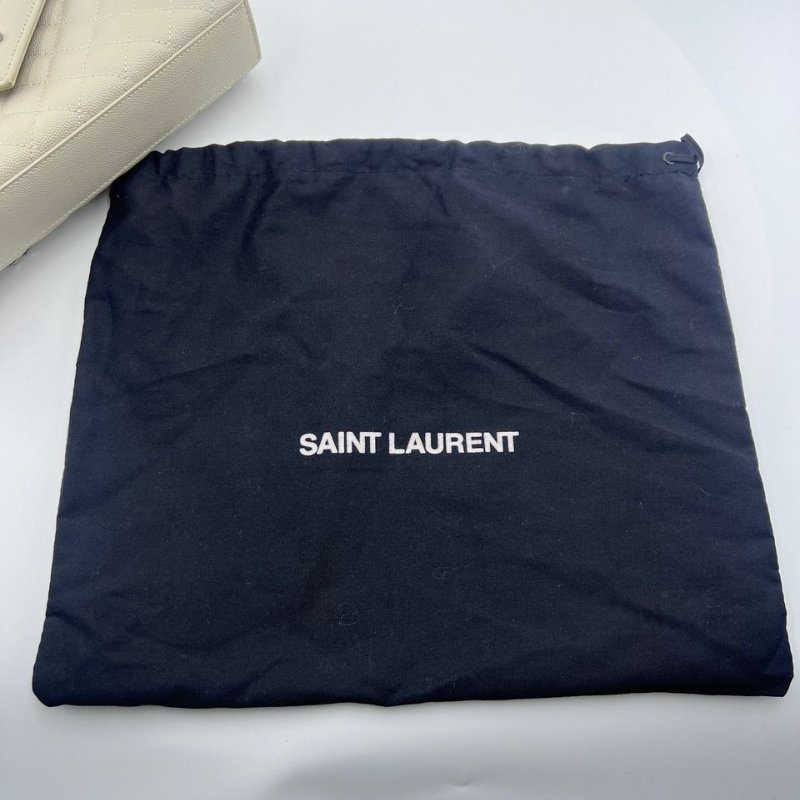 聖羅蘭銀色信封包 尺寸 22×15×6 配件防塵袋-7