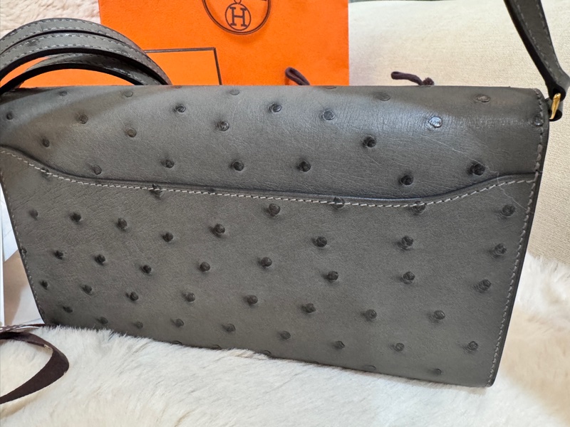 讓你免配貨買到全新現貨愛馬仕 康康Togo 稀有鴕鳥皮 大象灰 甜品包 迷人高端奢華-6