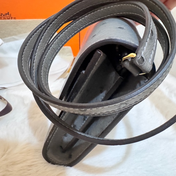 讓你免配貨買到全新現貨愛馬仕 康康Togo 稀有鴕鳥皮 大象灰 甜品包 迷人高端奢華-10