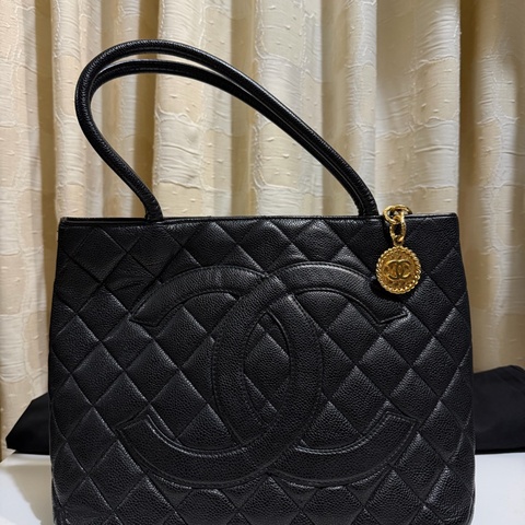 Chanel 金幣包
