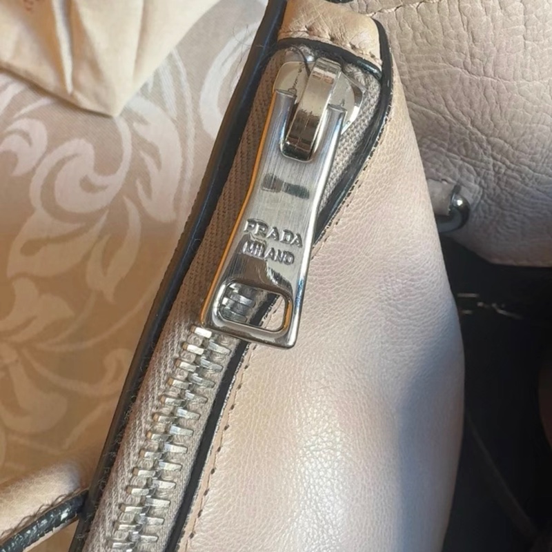 Prada大號托特包-2