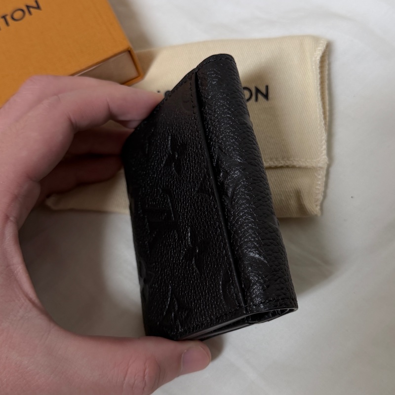 LV 全新短夾 Zoe-7