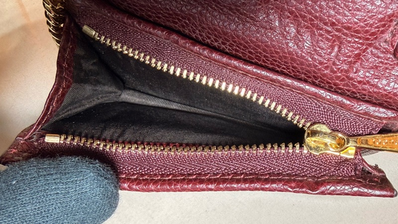 ✨超級好看 Gucci 古馳新款波爾多紅馬蹄扣 6卡零錢袋短夾-小廢包-5