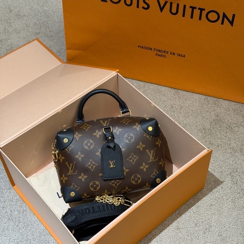 98新LV老花Petite Malle Souple黑色八角軟盒子手提斜挎包芯片款