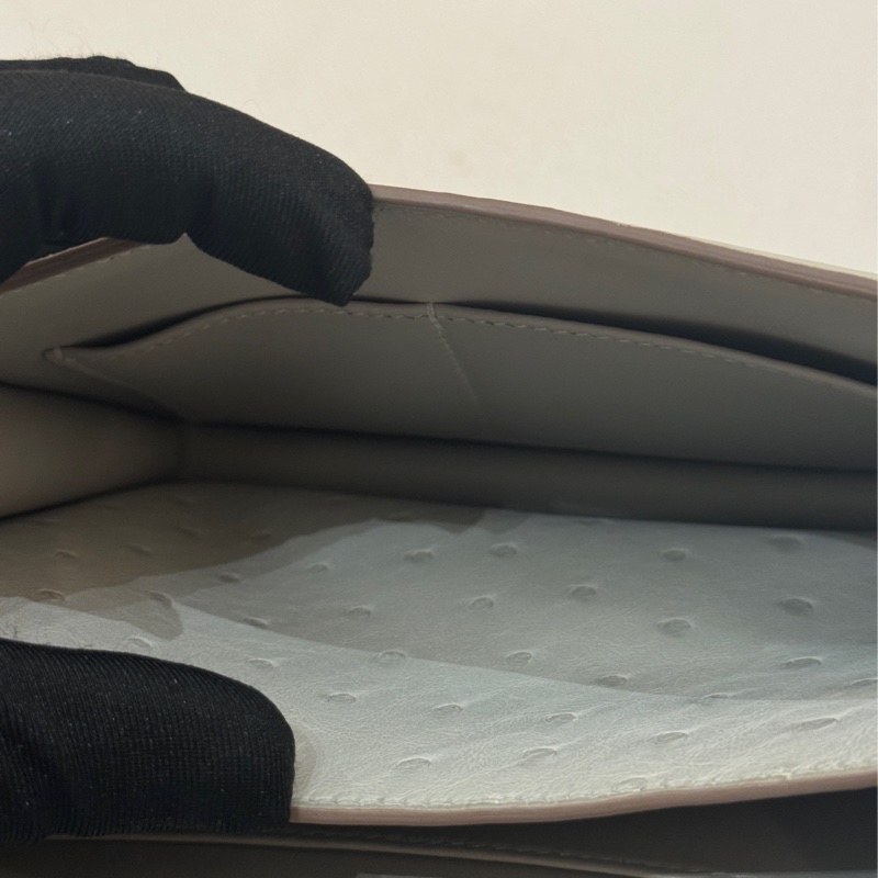 Hermes Constance 19-18