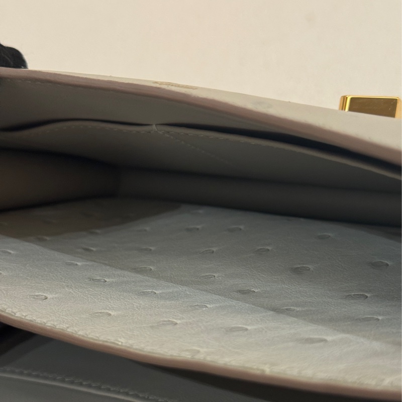 Hermes Constance 19-19