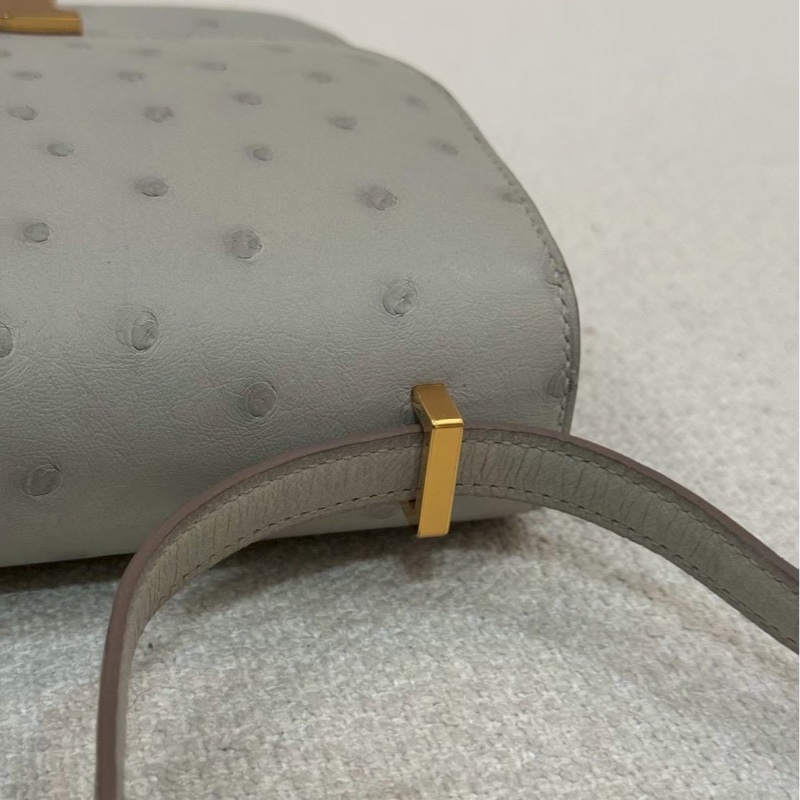 Hermes Constance 19-4