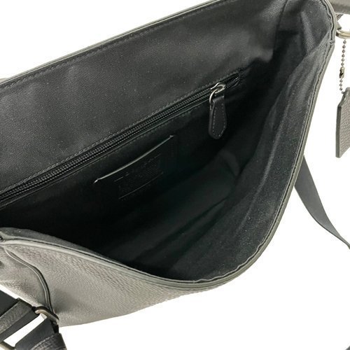 【全新】COACH 掀蓋男款斜背包(黑)-4