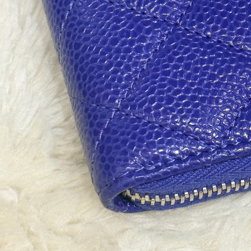 未使用的發財錢包✨就喜歡這種搭配💙香奈兒藍色荔枝牛皮 搭配 暗藍雙C釦💙chanel拉鏈長夾發財錢包-4