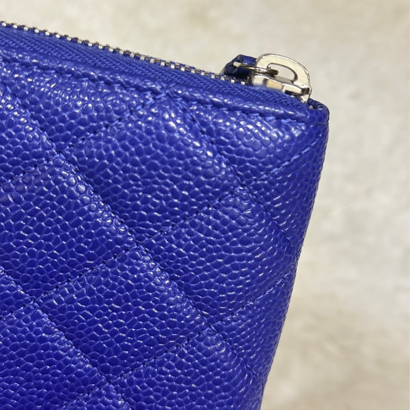 未使用的發財錢包✨就喜歡這種搭配💙香奈兒藍色荔枝牛皮 搭配 暗藍雙C釦💙chanel拉鏈長夾發財錢包-15