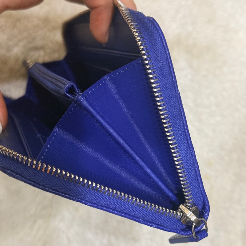 未使用的發財錢包✨就喜歡這種搭配💙香奈兒藍色荔枝牛皮 搭配 暗藍雙C釦💙chanel拉鏈長夾發財錢包-21