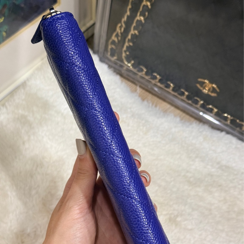未使用的發財錢包✨就喜歡這種搭配💙香奈兒藍色荔枝牛皮 搭配 暗藍雙C釦💙chanel拉鏈長夾發財錢包-38