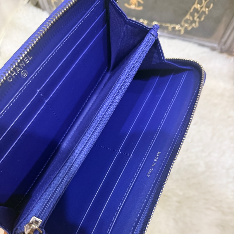 未使用的發財錢包✨就喜歡這種搭配💙香奈兒藍色荔枝牛皮 搭配 暗藍雙C釦💙chanel拉鏈長夾發財錢包-44