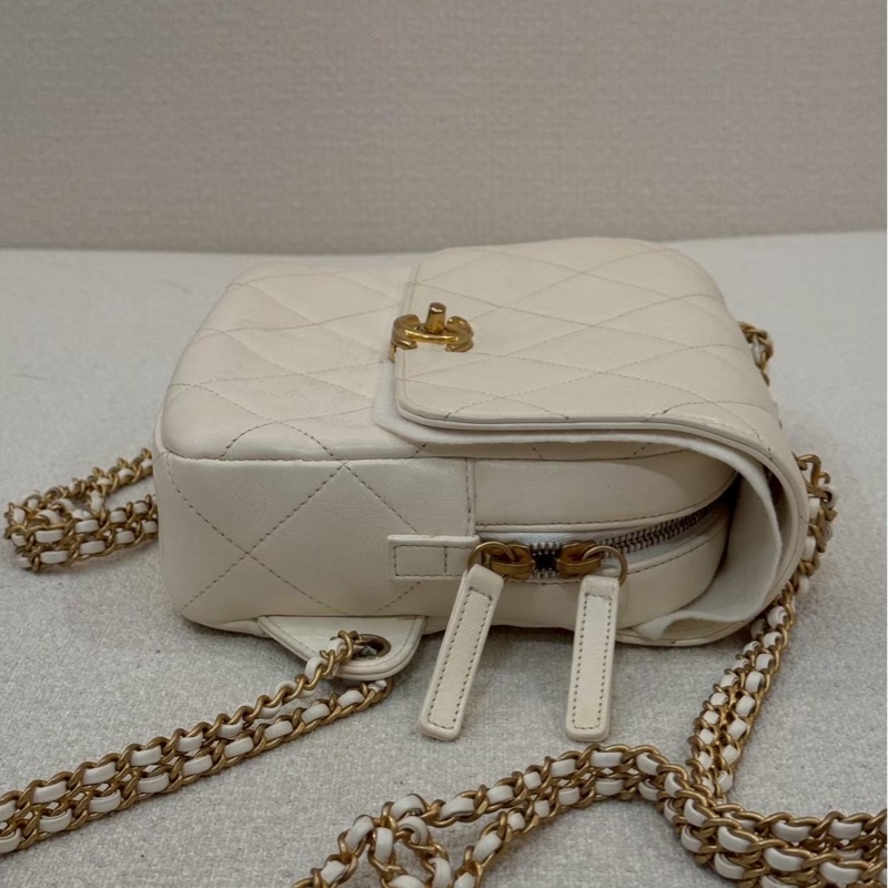 Chanel 23p adov 雙肩包-8