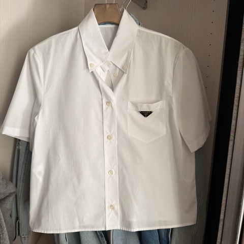 Prada 短版襯衫