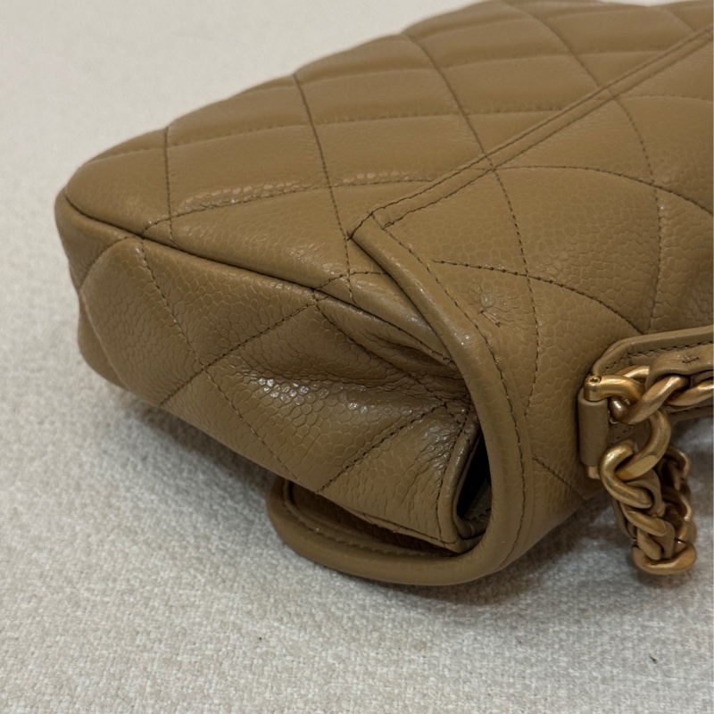 Chanel 25A郵差包-12