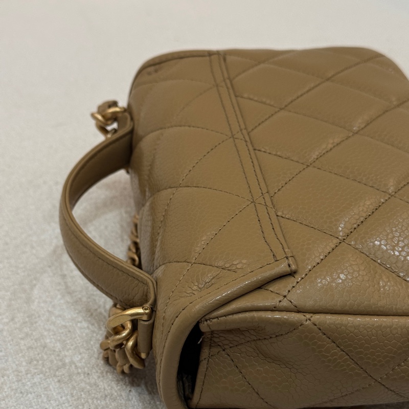 Chanel 25A郵差包-13