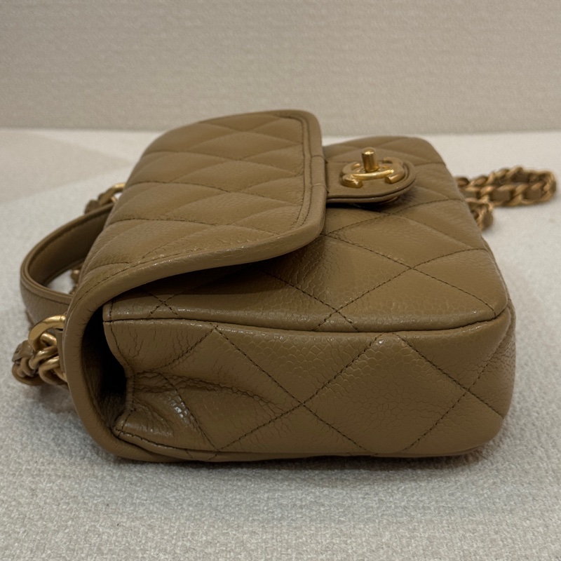 Chanel 25A郵差包-16