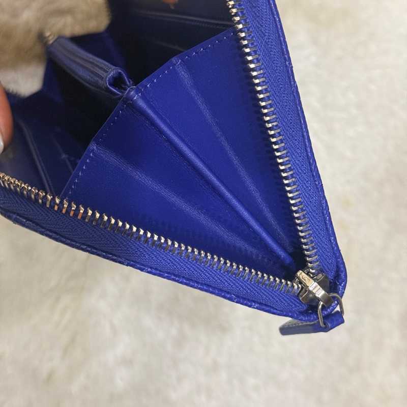 未使用的發財錢包✨就喜歡這種搭配💙香奈兒藍色荔枝牛皮 搭配 暗藍雙C釦💙chanel拉鏈長夾發財錢包-2