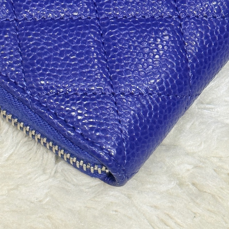 未使用的發財錢包✨就喜歡這種搭配💙香奈兒藍色荔枝牛皮 搭配 暗藍雙C釦💙chanel拉鏈長夾發財錢包-21