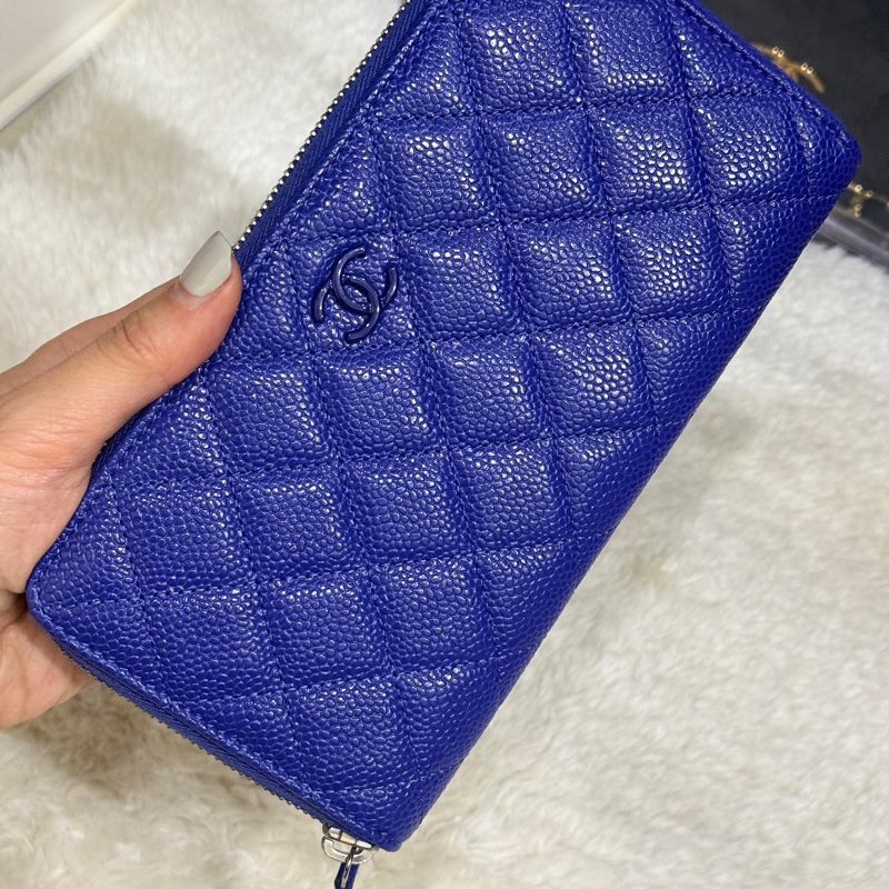 未使用的發財錢包✨就喜歡這種搭配💙香奈兒藍色荔枝牛皮 搭配 暗藍雙C釦💙chanel拉鏈長夾發財錢包-27