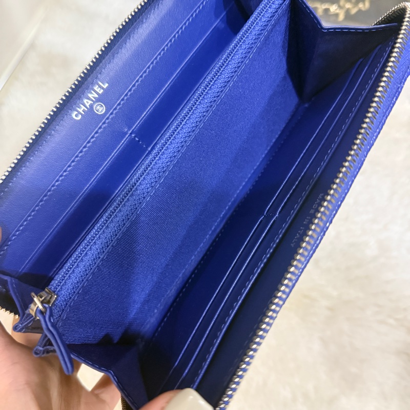 未使用的發財錢包✨就喜歡這種搭配💙香奈兒藍色荔枝牛皮 搭配 暗藍雙C釦💙chanel拉鏈長夾發財錢包-30