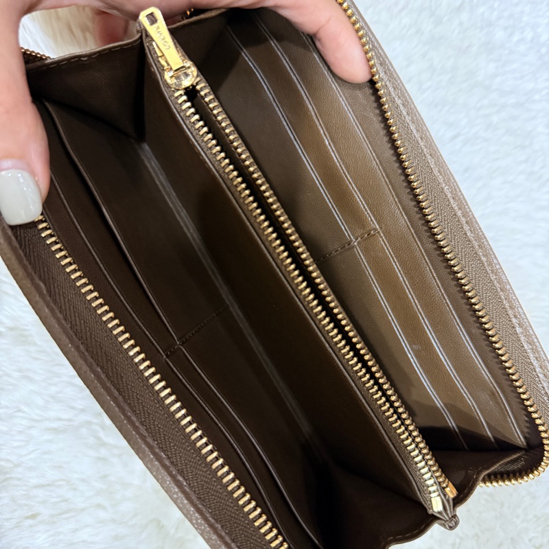 未使用過的發財錢包✨氣質的顏色 耐用的皮革🌰Loewe 栗子色 棕色 可可色 荔紋 牛皮長-4