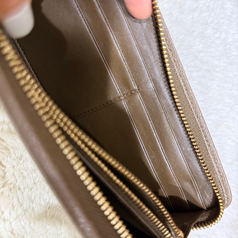 未使用過的發財錢包✨氣質的顏色 耐用的皮革🌰Loewe 栗子色 棕色 可可色 荔紋 牛皮長-6