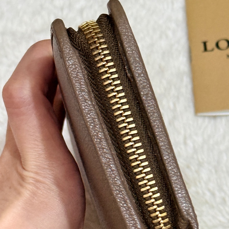 未使用過的發財錢包✨氣質的顏色 耐用的皮革🌰Loewe 栗子色 棕色 可可色 荔紋 牛皮長-16