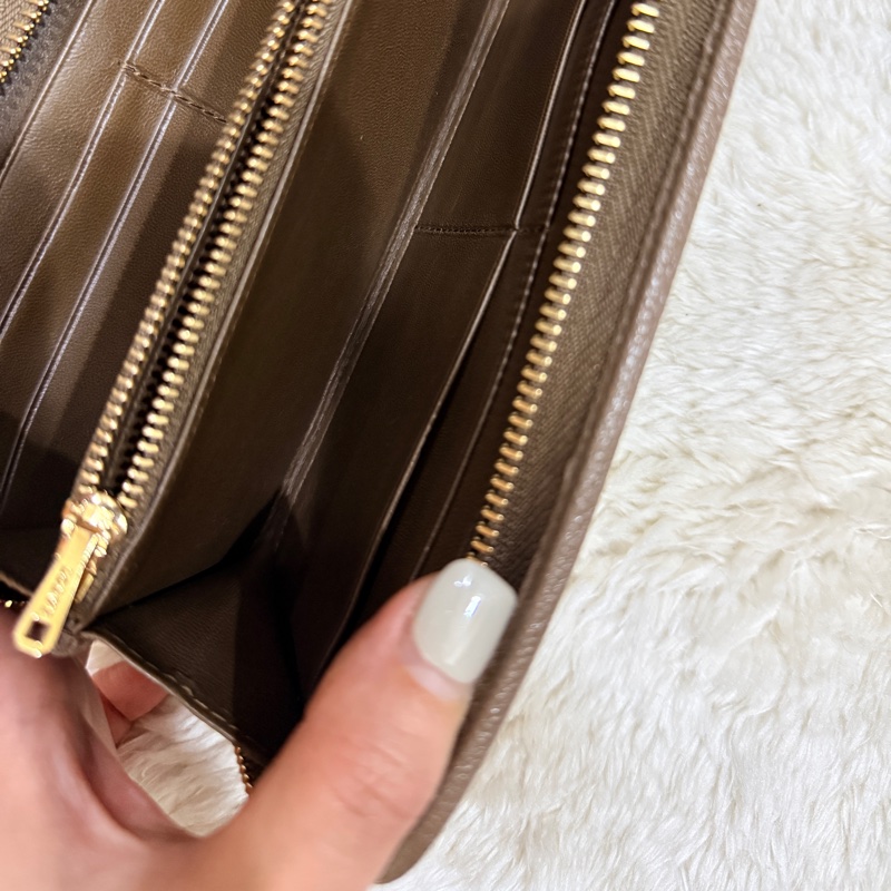 未使用過的發財錢包✨氣質的顏色 耐用的皮革🌰Loewe 栗子色 棕色 可可色 荔紋 牛皮長-33