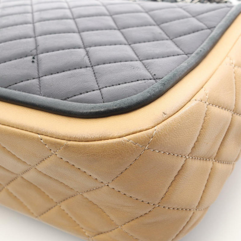 香奈兒 (CHANEL) Matelasse 雙色鏈條肩背包，羊皮材質，黑色米色，二手 CC-9