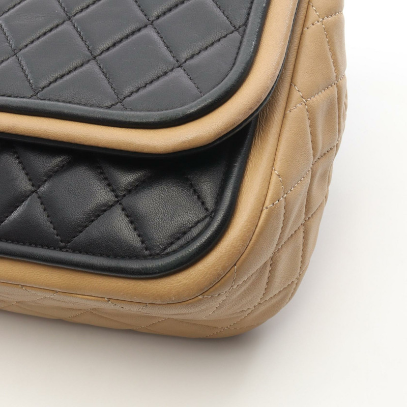 香奈兒 (CHANEL) Matelasse 雙色鏈條肩背包，羊皮材質，黑色米色，二手 CC-11