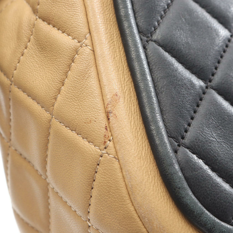 香奈兒 (CHANEL) Matelasse 雙色鏈條肩背包，羊皮材質，黑色米色，二手 CC-13