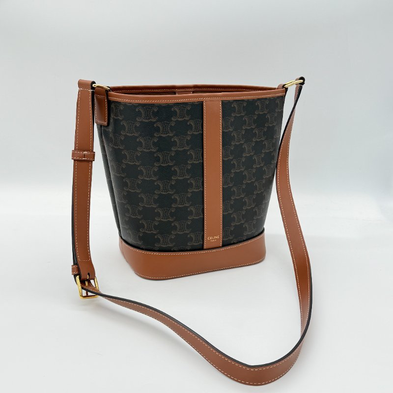 Celine 思琳 Triomphe Small Bucket 滿版老花 棕色 塗層帆布 小牛皮 水桶包 單肩包 肩背包-3