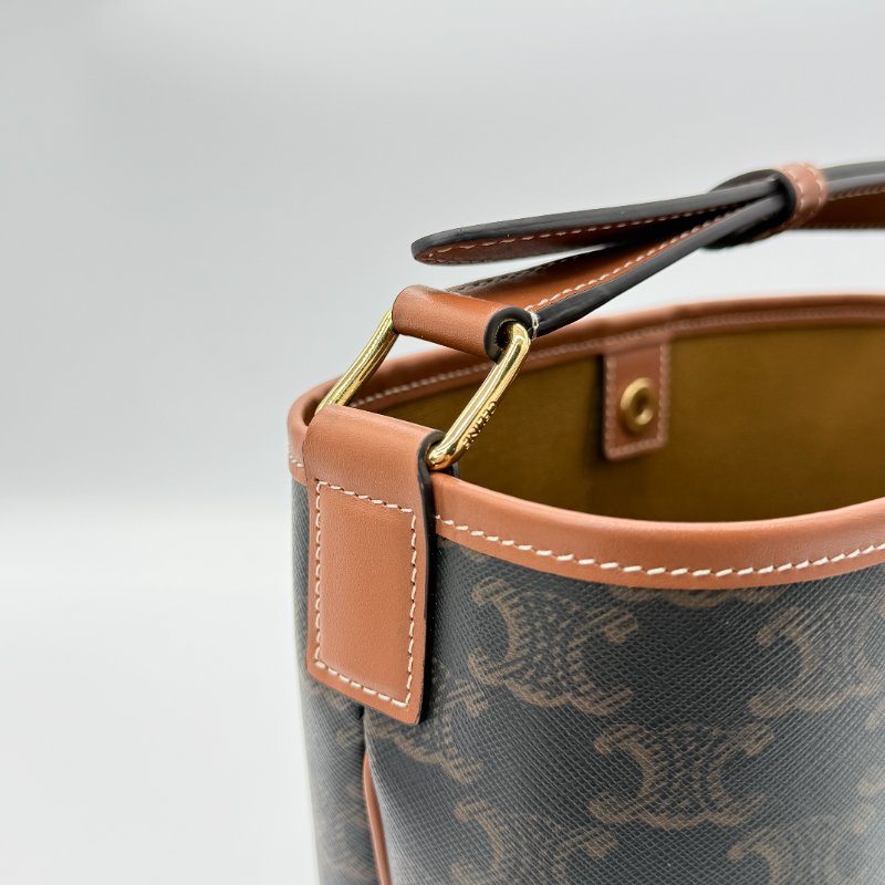 Celine 思琳 Triomphe Small Bucket 滿版老花 棕色 塗層帆布 小牛皮 水桶包 單肩包 肩背包-5