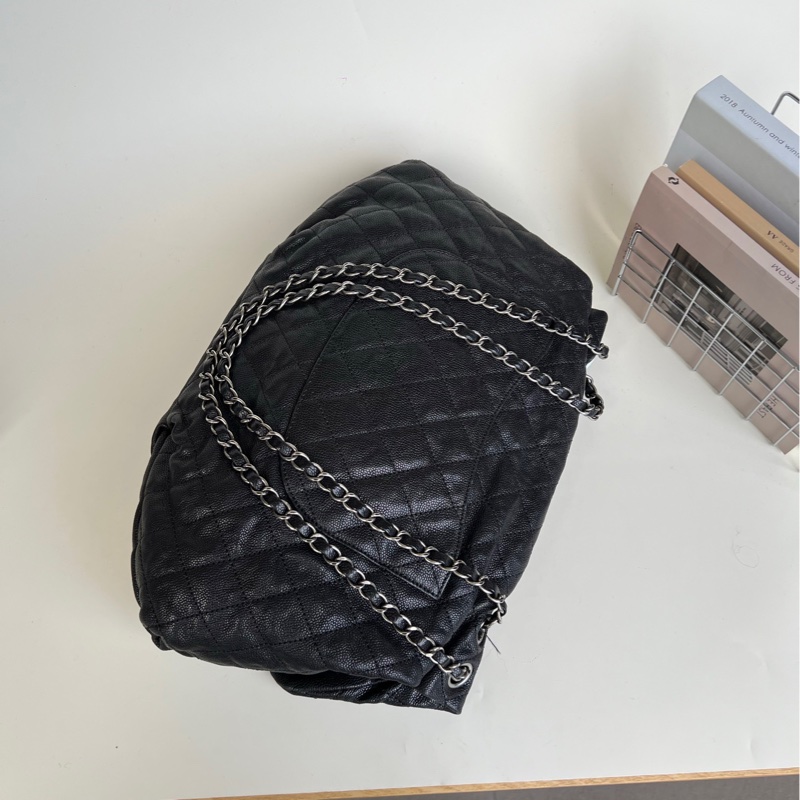 chanel黑銀荔枝皮雲朵機場包-2