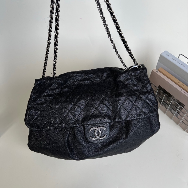 chanel黑銀荔枝皮雲朵機場包-3