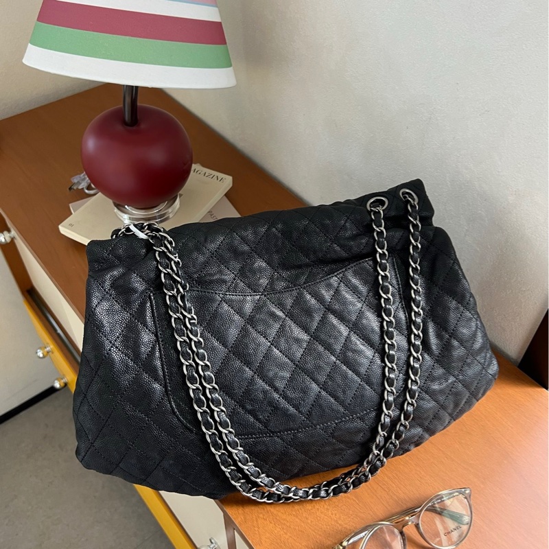 chanel黑銀荔枝皮雲朵機場包-8