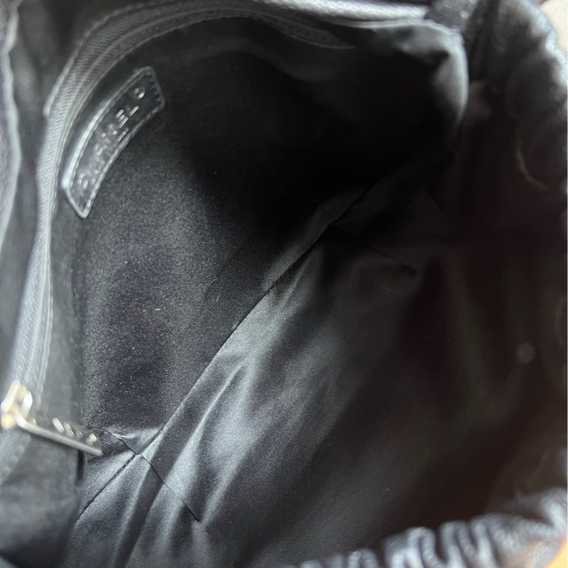 chanel黑銀荔枝皮雲朵機場包-10