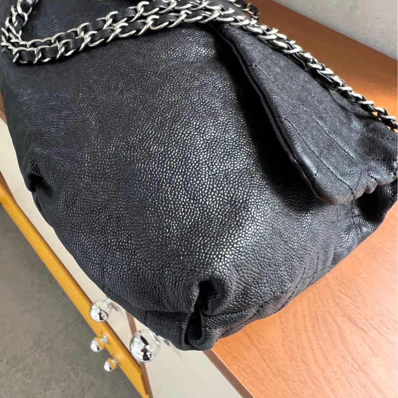 chanel黑銀荔枝皮雲朵機場包-15