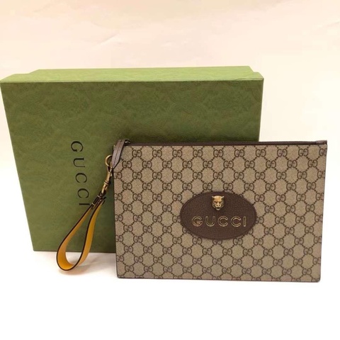 Gucci pouch ( Tiger )