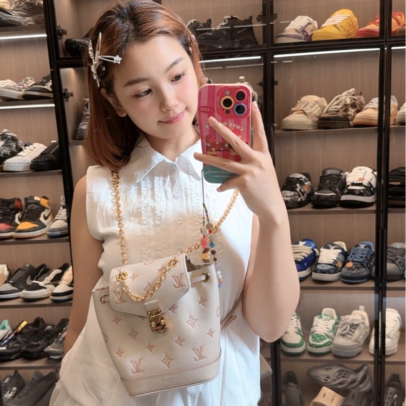 LV路易威登 Nano Noé小書包 mini鏈條+皮帶背包 品牌老花壓紋粒面牛皮 磁扣開合 高顏值時尚雙肩包  芯片款-8