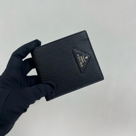 Prada wallet ( Black )
